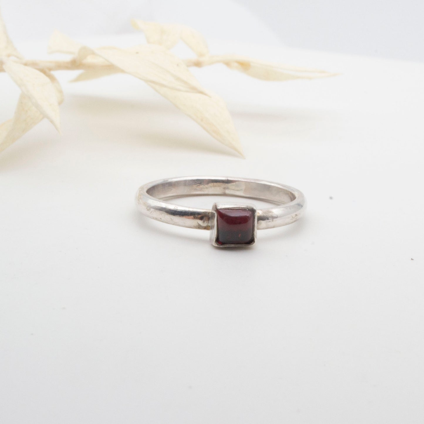 Garnet square cabochon ring size L1/2