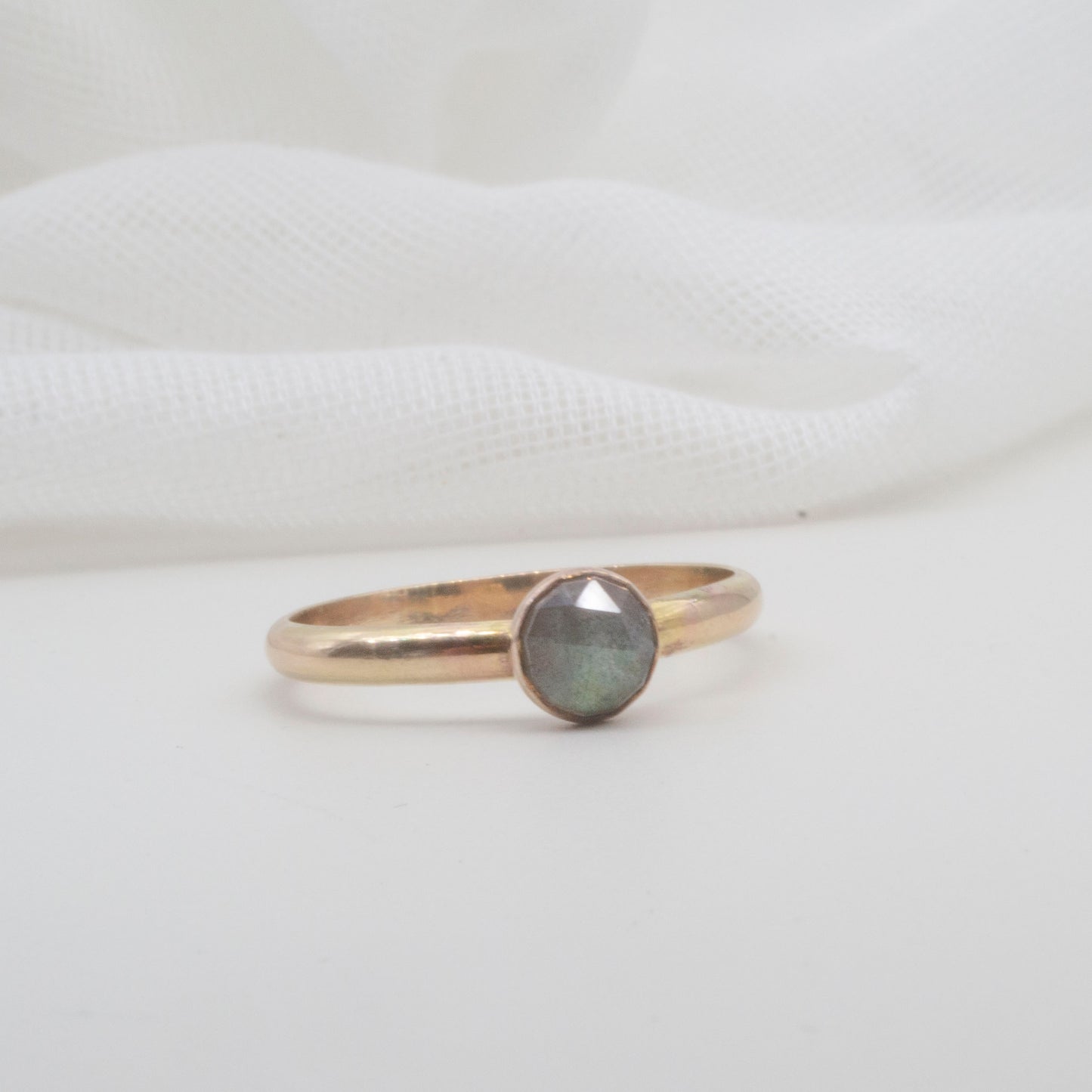 Gold fill ring with 6mm labradorite rose cut