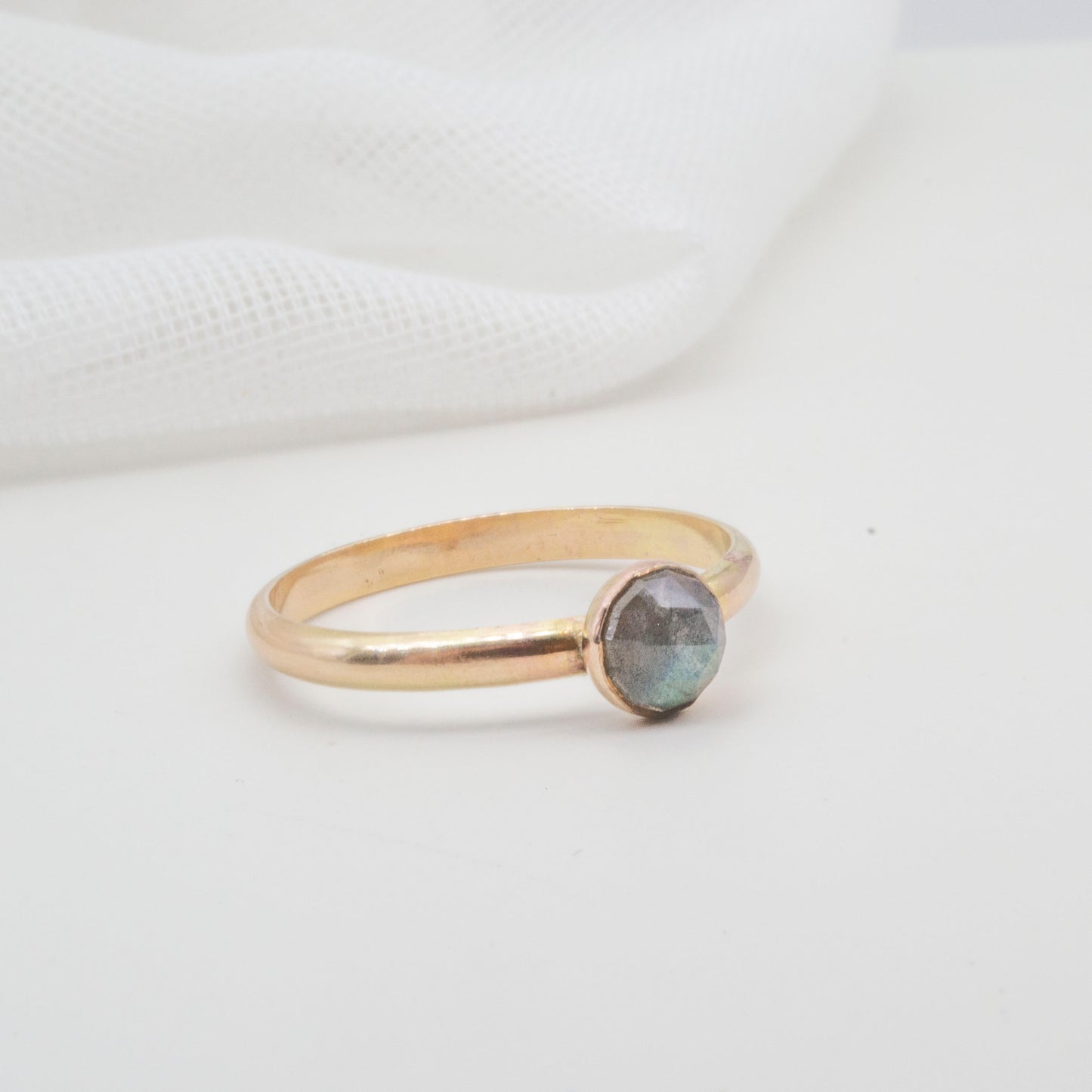 Gold fill ring with 6mm labradorite rose cut