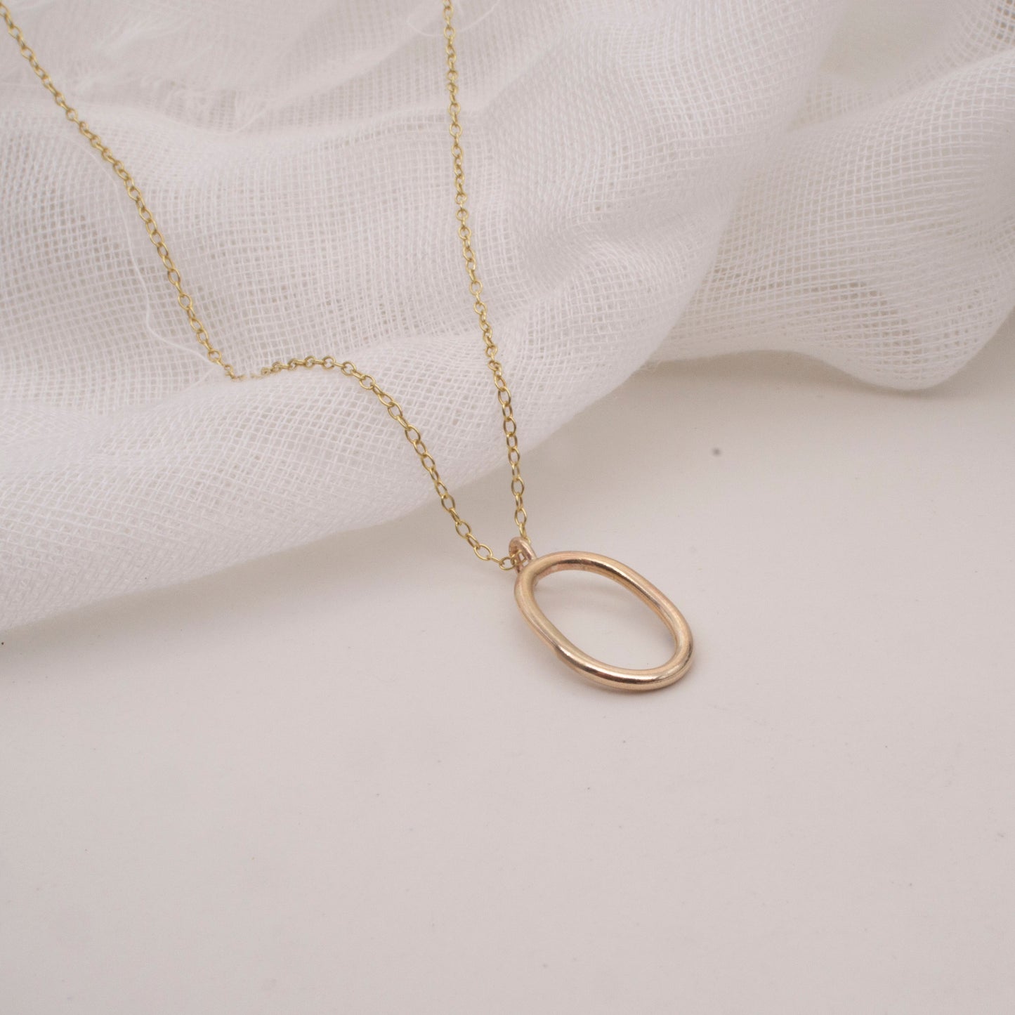 9ct Gold Open Oval Necklace – Effortless & Elegant