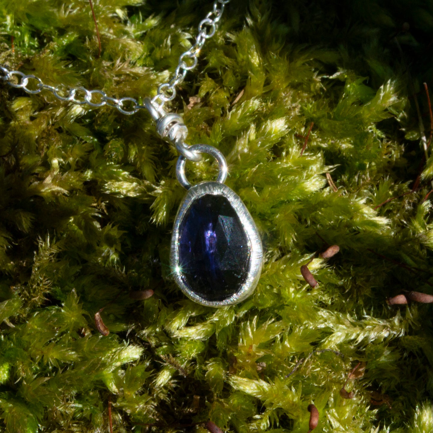 Iolite pendant