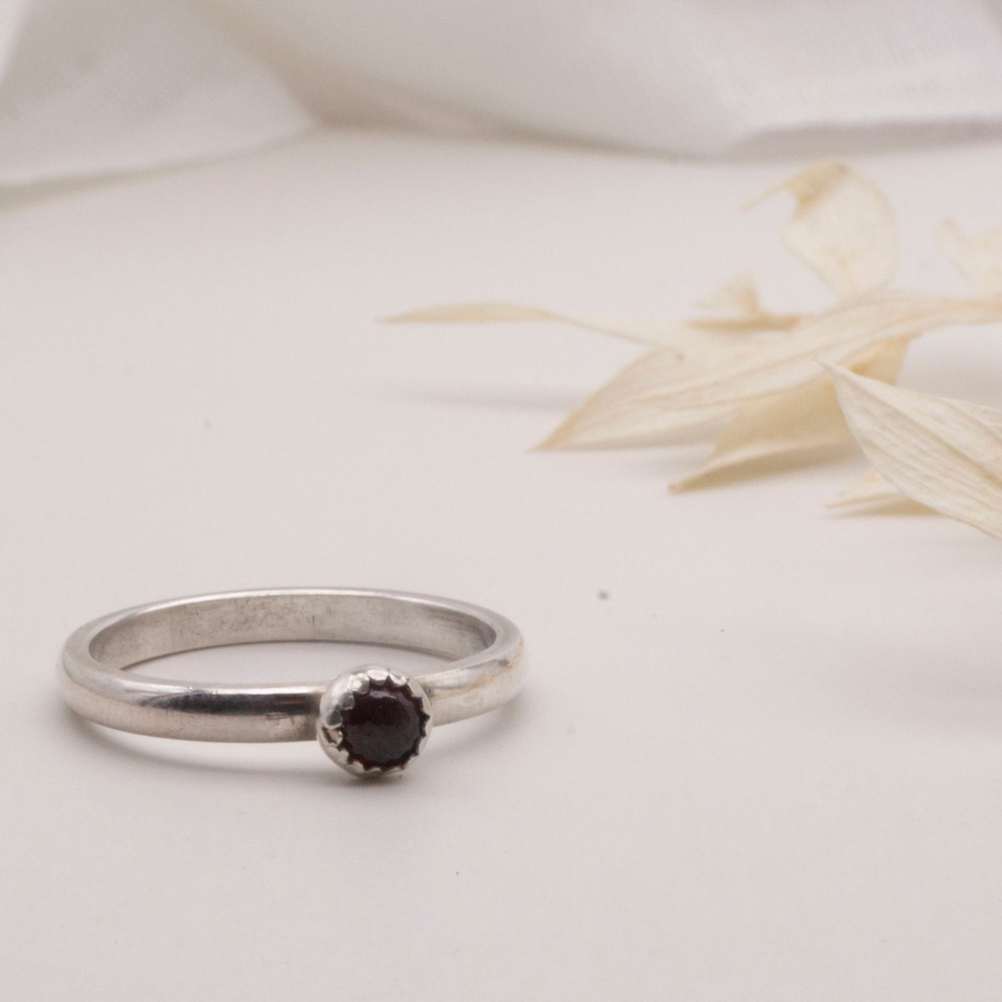 Garnet cabochon ring Size M