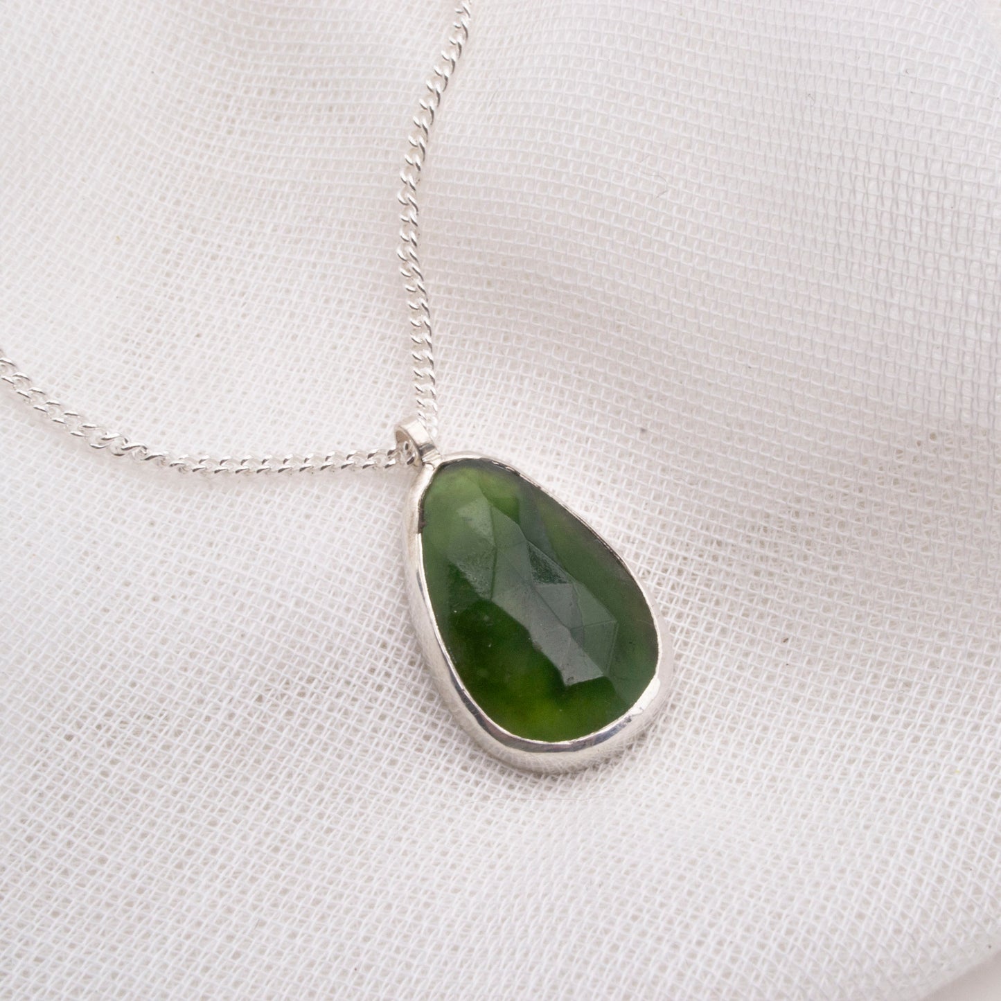 Leafy serpentine woodland pendant