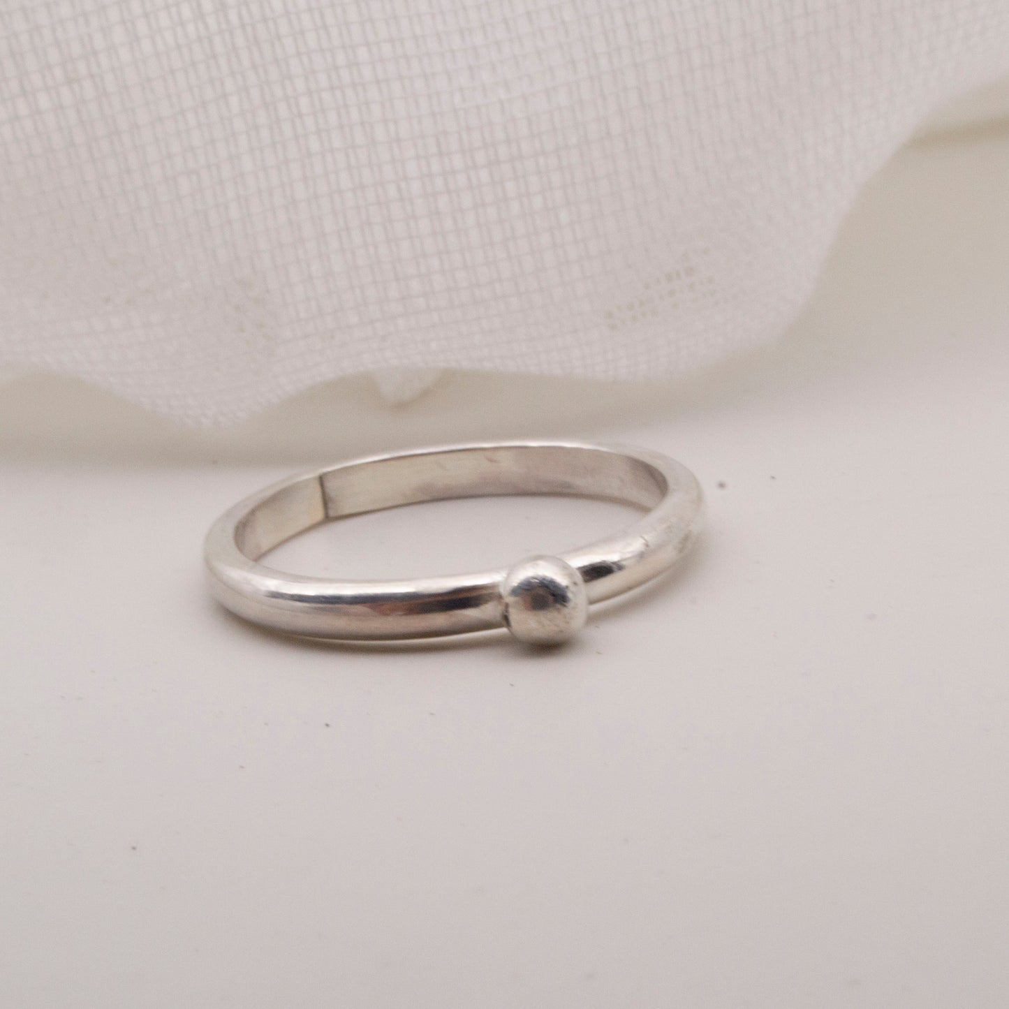 Silver dot ring L1/2