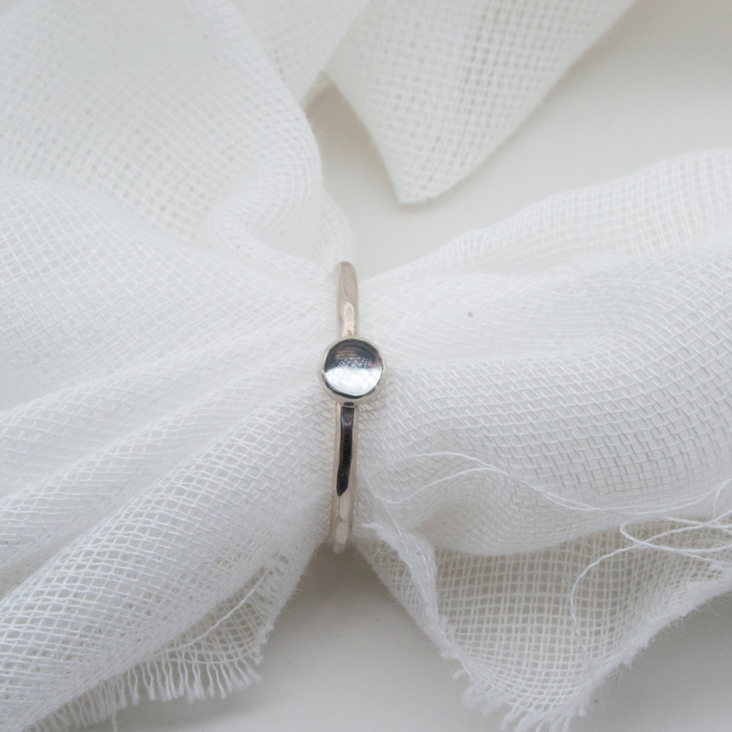 Sky blue topaz 4mm round cabochon Size M 1/2
