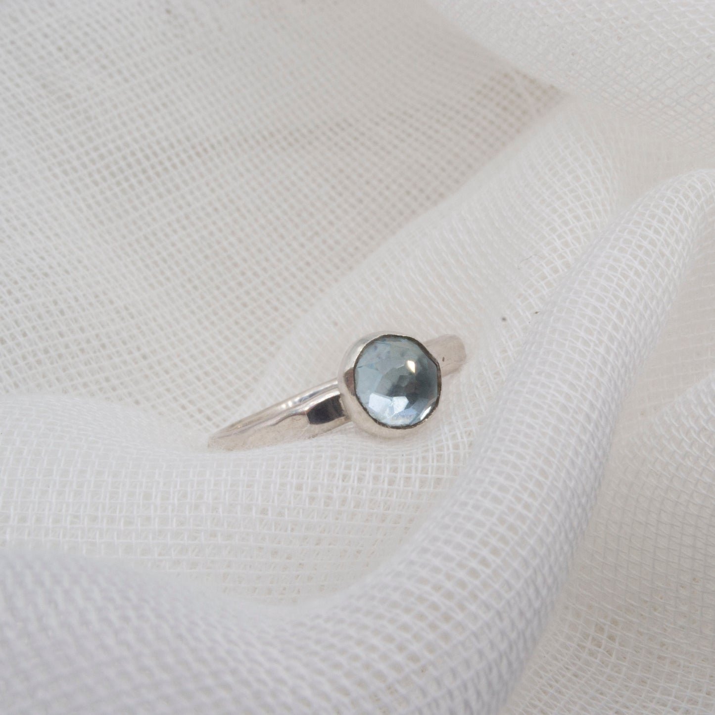 Sky Blue Topaz rose cut - size K