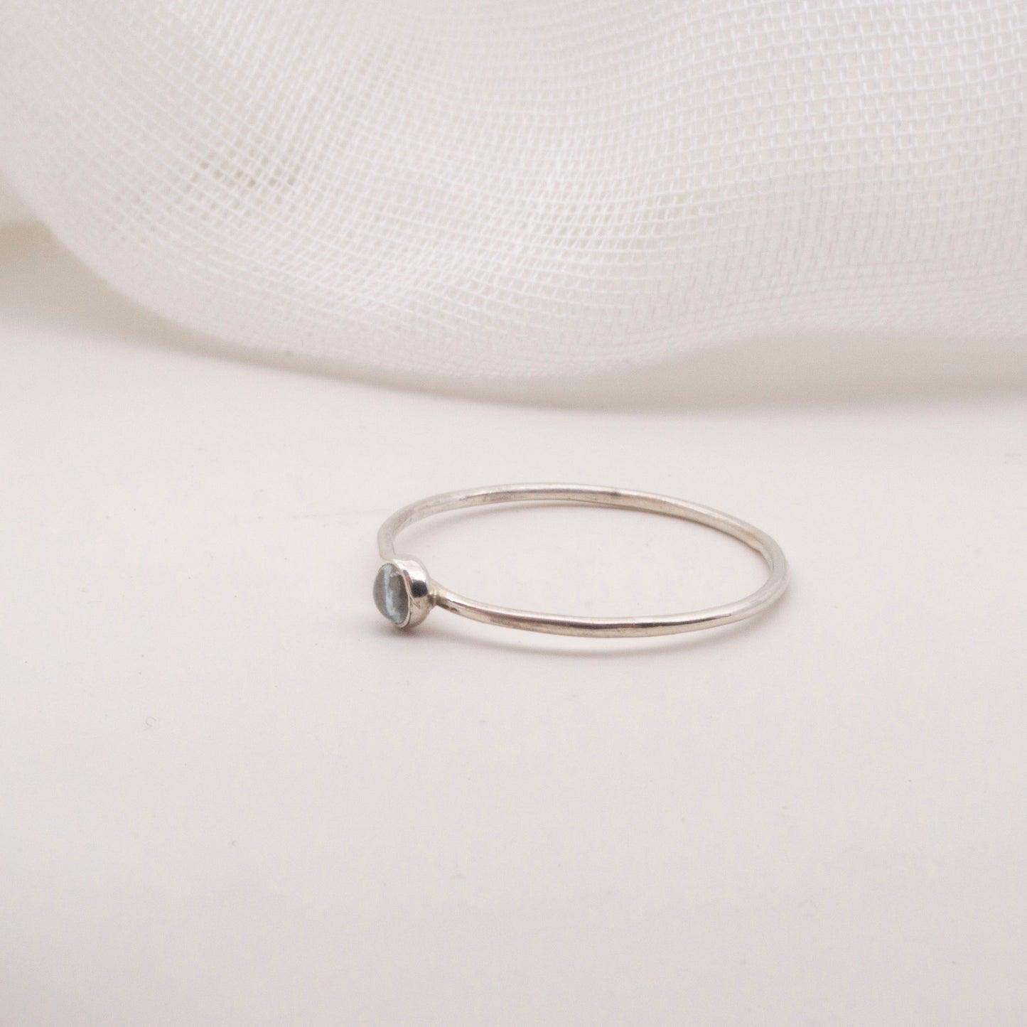 Sky blue topaz skinny ring R 1/2