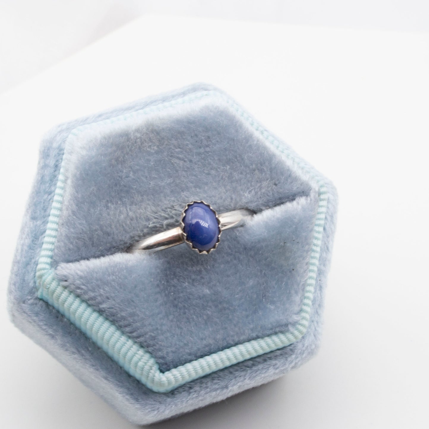 Synth star sapphire cabochon ring size Q1/2