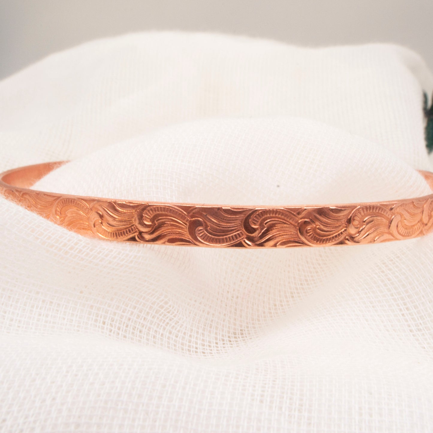 Copper patterned bangle