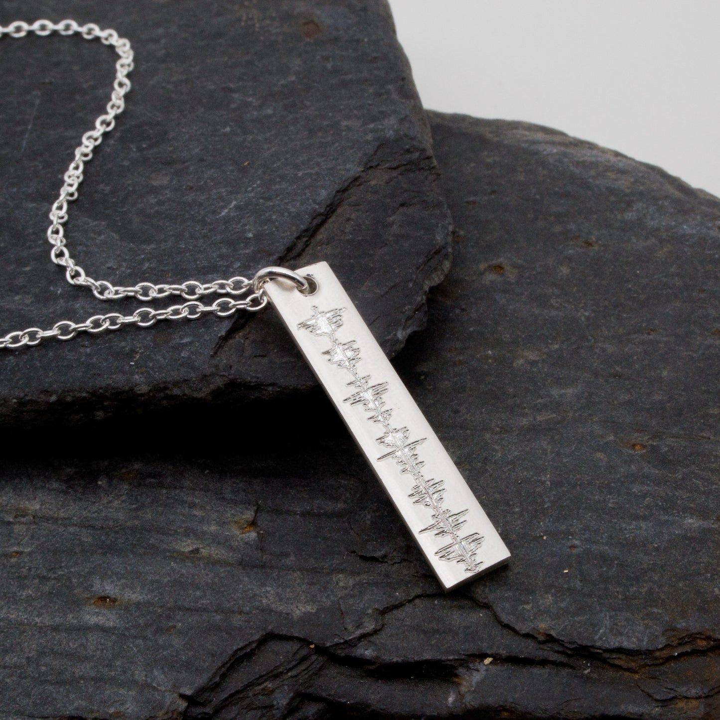 Soundwave pendant necklace in sterling silver - rectangle