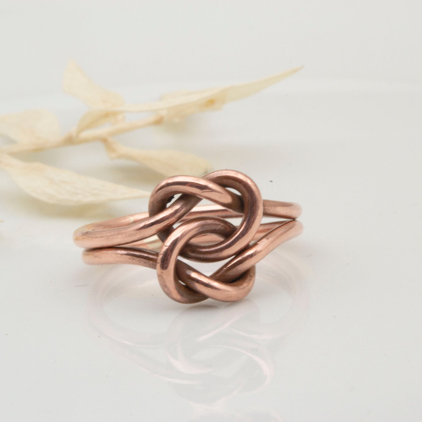 Double knot ring