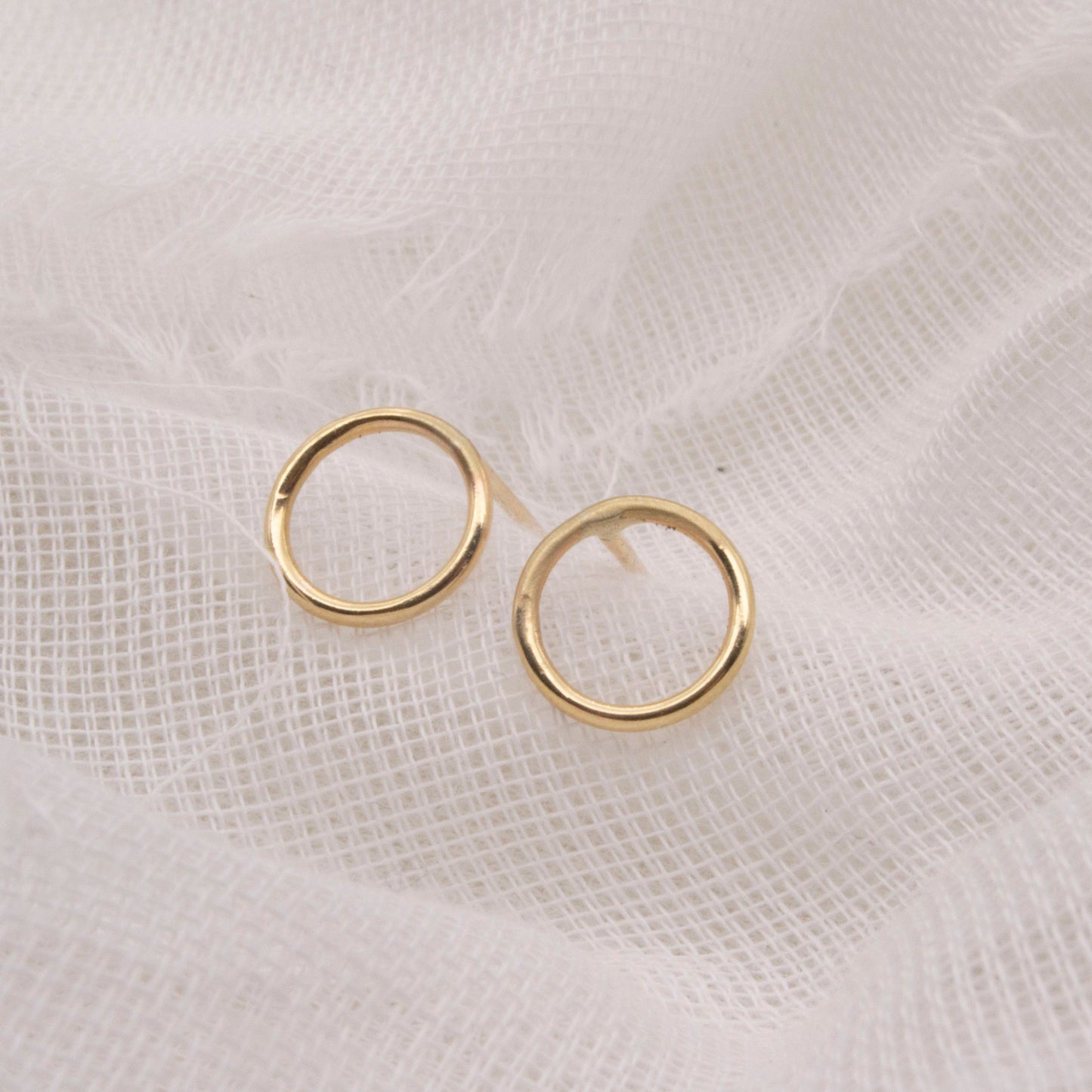Solid 9ct Gold Open Circle Stud Earrings – Minimal & Meaningful