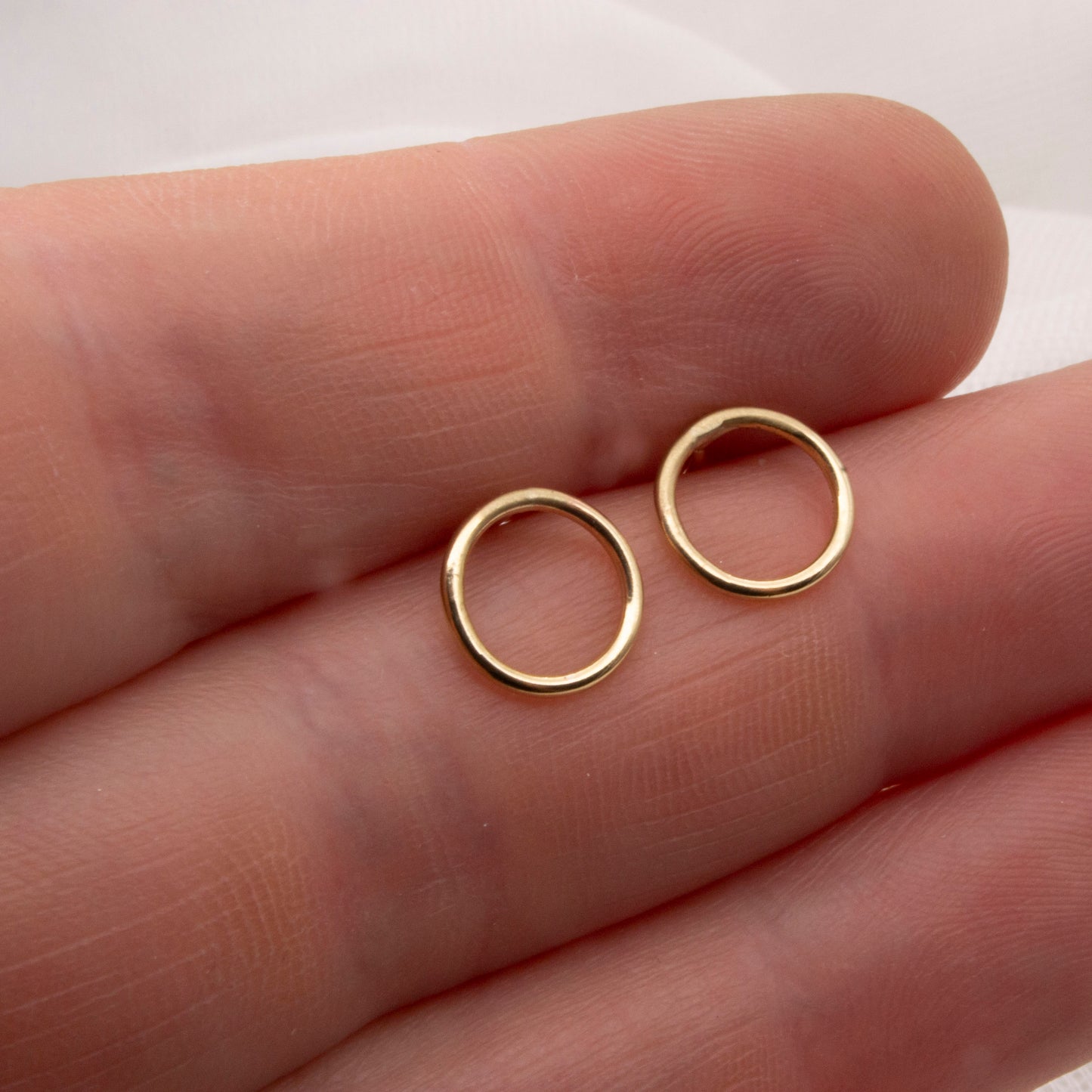 Solid 9ct Gold Open Circle Stud Earrings – Minimal & Meaningful