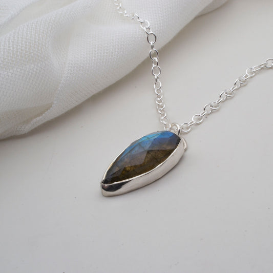 Labradorite pendant