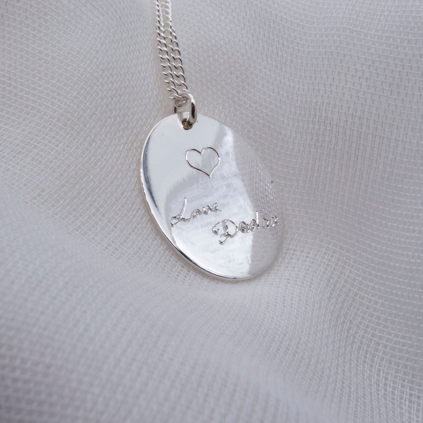 Handwriting pendant necklace in sterling silver - Oval
