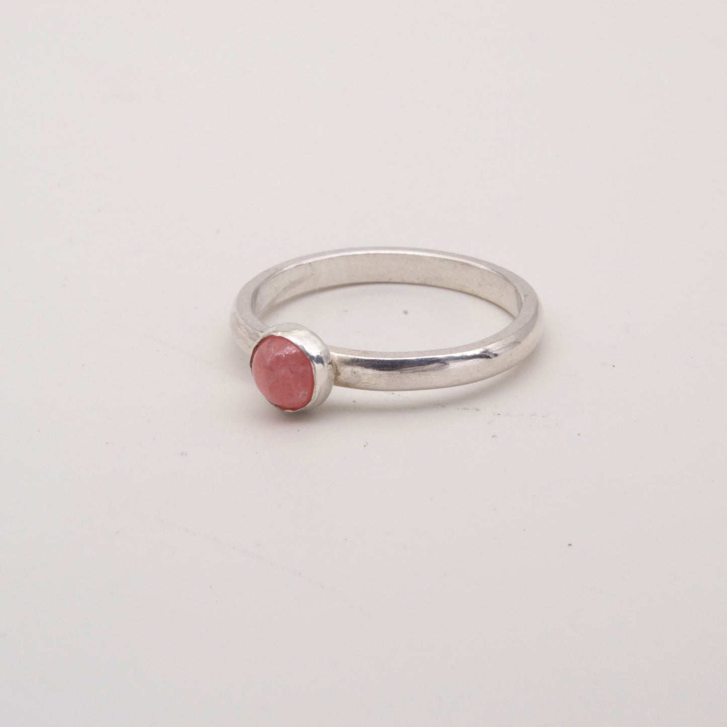 Rhodocrosite pink 5mm cabochon ring - size M