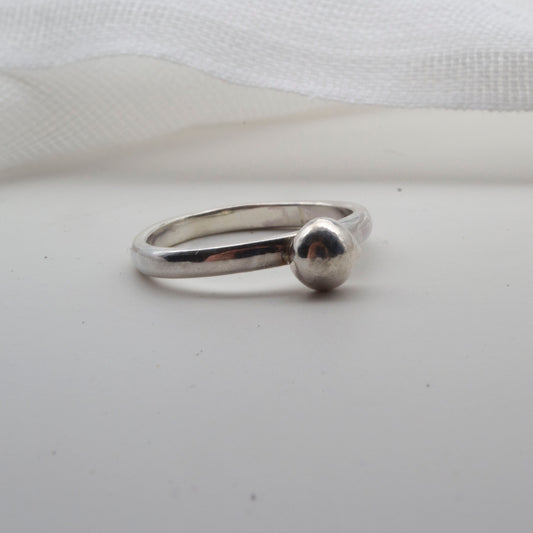 Silver dot ring Size L