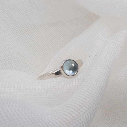 Sky Blue Topaz rose cut - size K
