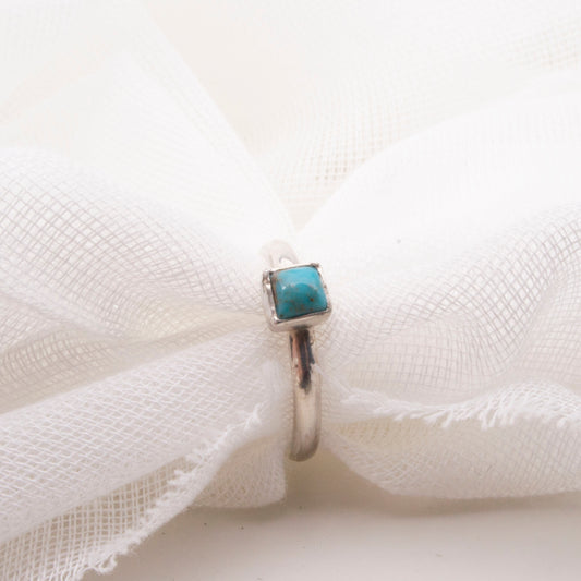 Square turquoise cabochon size J1/2