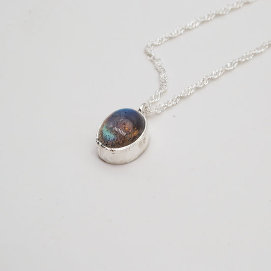 Becky Pearce Designs Oval labradorite on a twisted curb chain